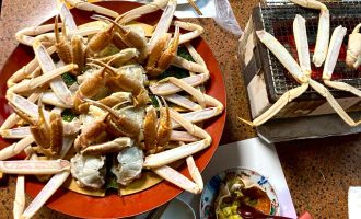 くろだ屋さんの焼きガニ